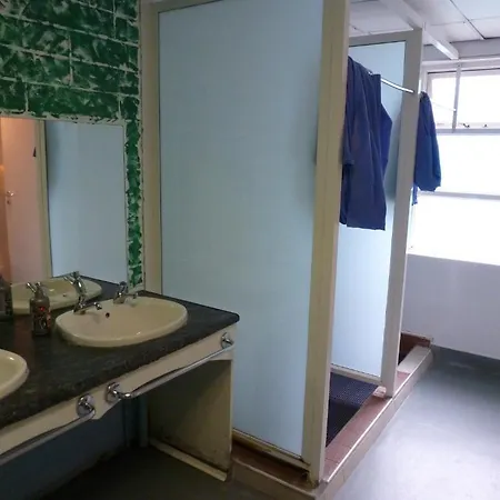 International بيت شباب *